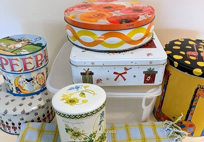Cake tins to fill with picnic cakes