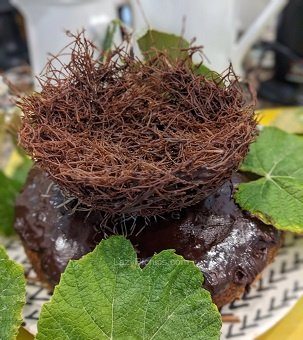 Picnic Easter nest cake