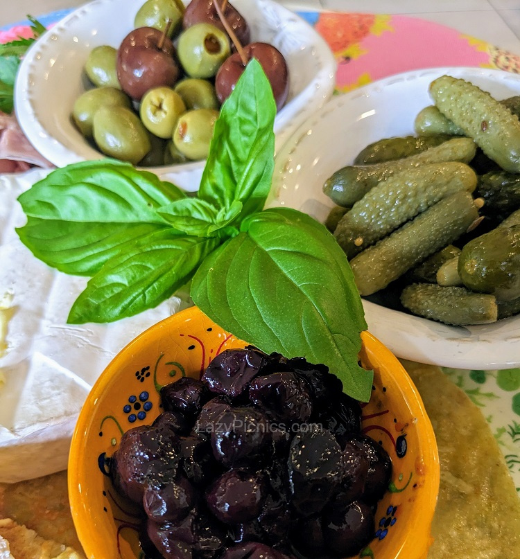 Bowls of delicious food for a picnic