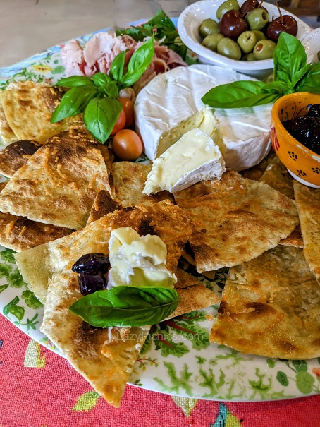 A delicious platter for a picnic
